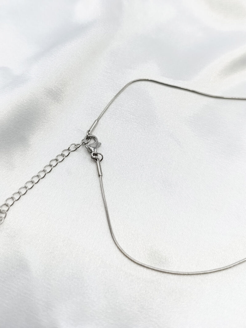 گردنبد زنانه قلب رنگ نقره ای برند Stainless Steel